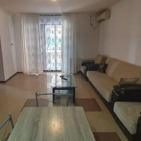 The Regent 3 Room Apartment *