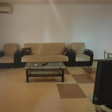 The Regent 3 Room Apartment * Mamaia